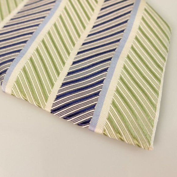 GEOFFREY BEENE Men's 100% Silk Lime Green Gray Neck Tie STANDARD Striped Chevron - Picture 9 of 13